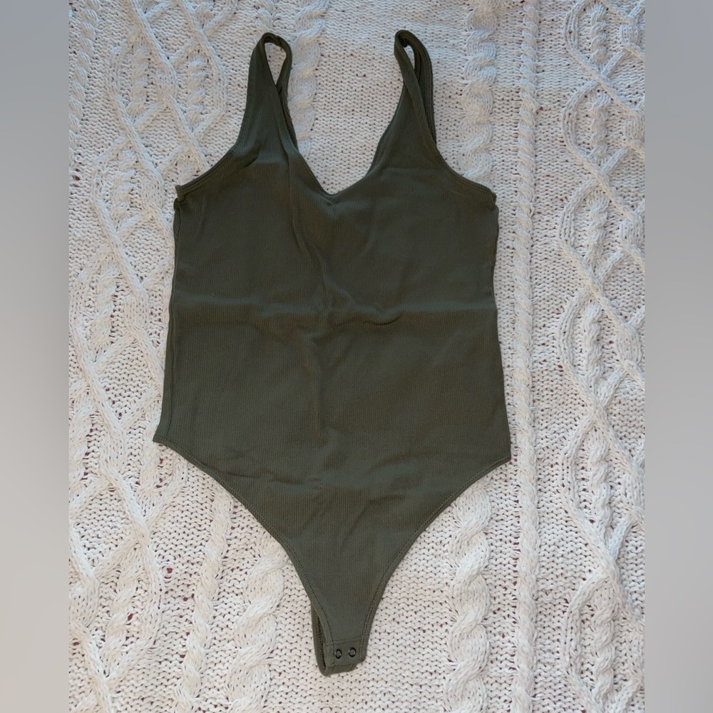 ABERCROMBIE & FITCH RIBBED BODYSUIT